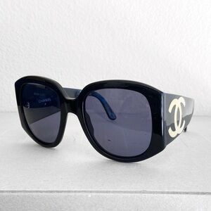 CHANEL Vintage 1990‘s Oversized Runway Sunglasses